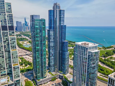 1211 S Prairie Ave #3205, Chicago, IL 60605