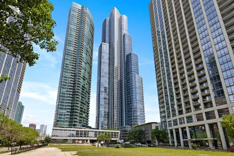 1211 S Prairie Ave #3205, Chicago, IL 60605
