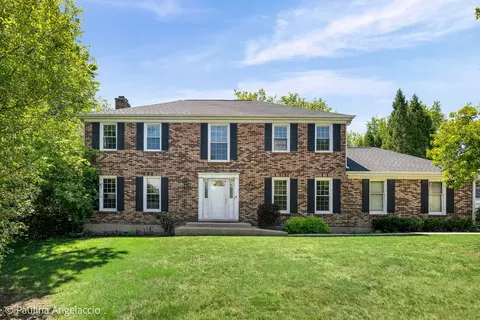 521 N Ela Rd, Barrington, IL 60010