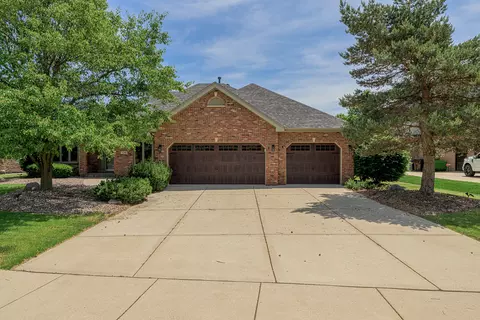 22341 Boulder Ridge Dr, Mokena, IL 60448