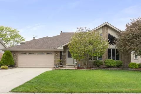 9040 Frances Ln, Orland Park, IL 60462