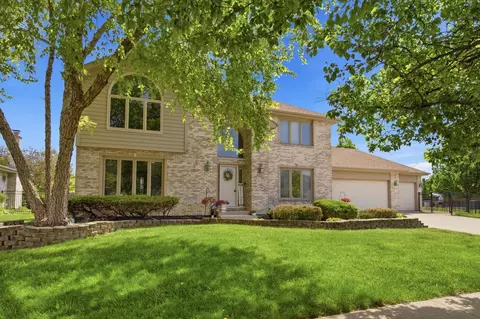 1024 Kylemore Ct, Lockport, IL 60441