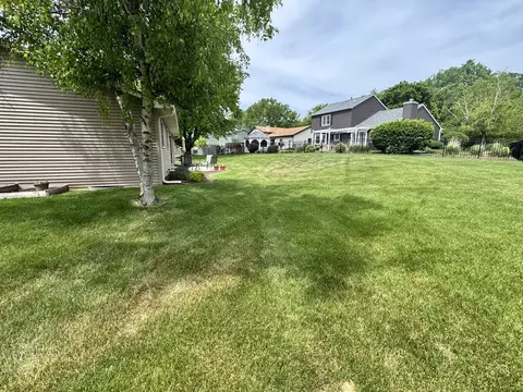 Exterior - 1900 Powder River Path, Elgin, IL 60123 photo 2 of 2