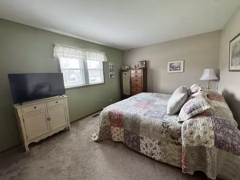 Bedroom - 1900 Powder River Path, Elgin, IL 60123 photo 1 of 2