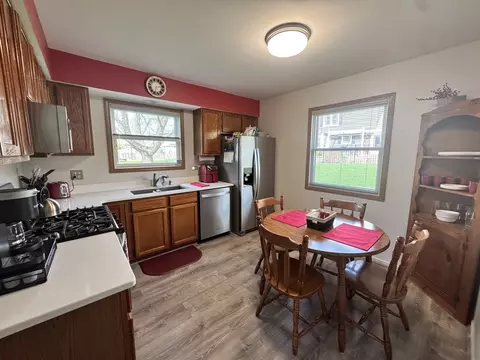 Kitchen - 1900 Powder River Path, Elgin, IL 60123 photo 1 of 1