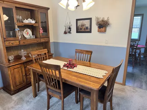 Dining - 1900 Powder River Path, Elgin, IL 60123 photo 1 of 1