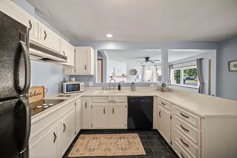 Kitchen - 317 17th St E, Milan, IL 61264 photo 3 of 4