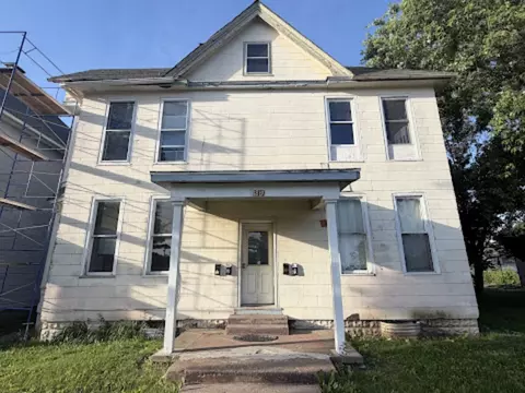 1819 W 3rd St, Davenport, IA 52802