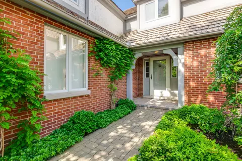1066 Franz Dr, Lake Forest, IL 60045