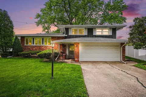 2901 190th St, Lansing, IL 60438