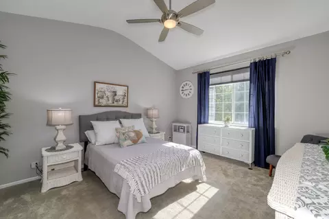 Bedroom - 3009 Talaga Dr, Algonquin, IL 60102 photo 2 of 4