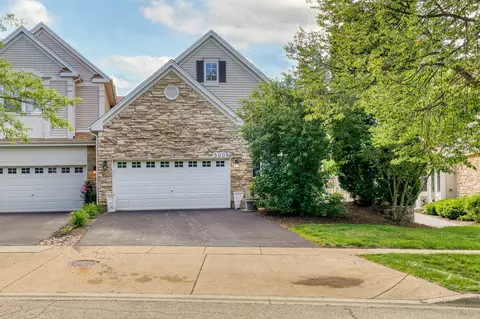 3009 Talaga Dr, Algonquin, IL 60102
