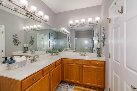Bath - 3009 Talaga Dr, Algonquin, IL 60102 photo 3 of 4