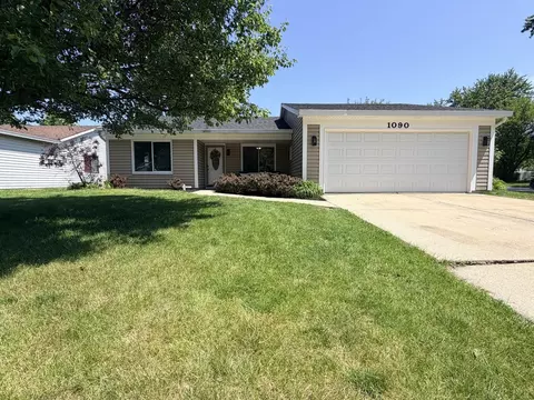 1090 Crestwood Ln, Bolingbrook, IL 60440