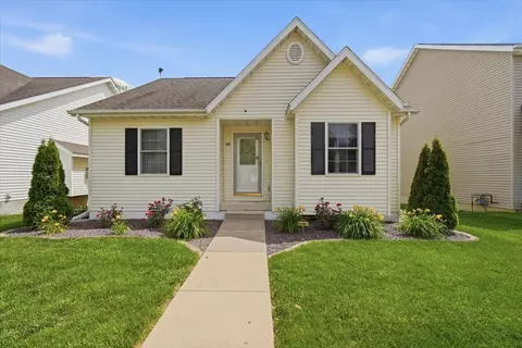 915 Teegan St, Normal, IL 61761