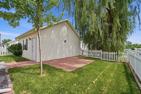 915 Teegan St, Normal, IL 61761 photo 32