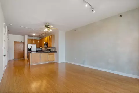 Living - 5 E 14th Pl #602, Chicago, IL 60605 photo 3 of 5