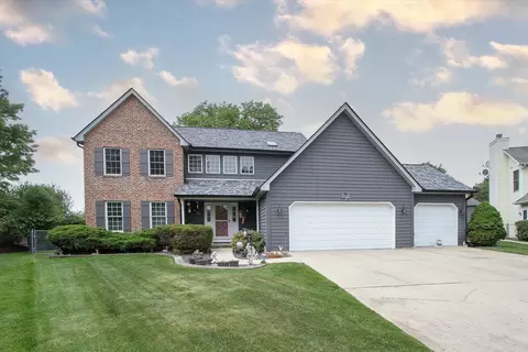 2153 Jordan Cir, Elgin, IL 60123