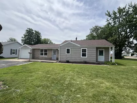 401 E College St, Kewanee, IL 61443