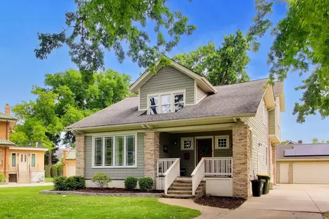 317 Olmsted Rd, Riverside, IL 60546
