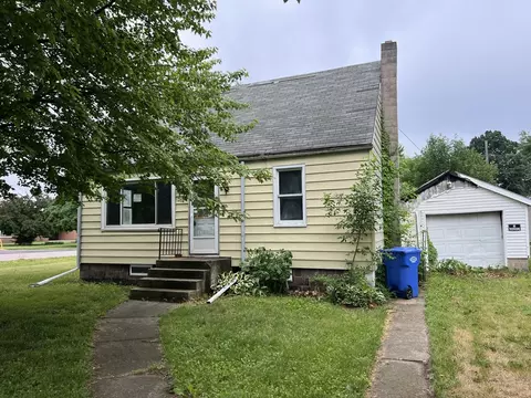 314 S Locust St, Wyanet, IL 61379