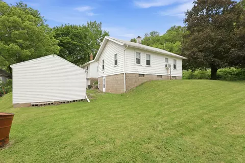 Exterior - 1302 38th Ave, Moline, IL 61265 photo 3 of 6