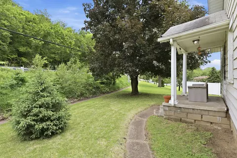 Exterior - 1302 38th Ave, Moline, IL 61265 photo 4 of 6