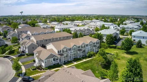 View/Area - 1668 Ruby Dr, Pingree Grove, IL 60140 photo 2 of 5