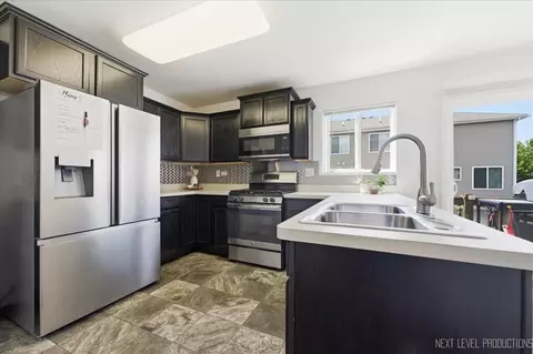 Kitchen - 1668 Ruby Dr, Pingree Grove, IL 60140 photo 1 of 4