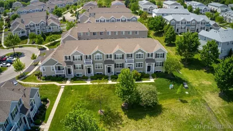 1668 Ruby Dr, Pingree Grove, IL 60140