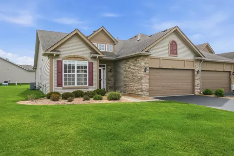 815 Charlevoix Way, Schererville, IN 46375