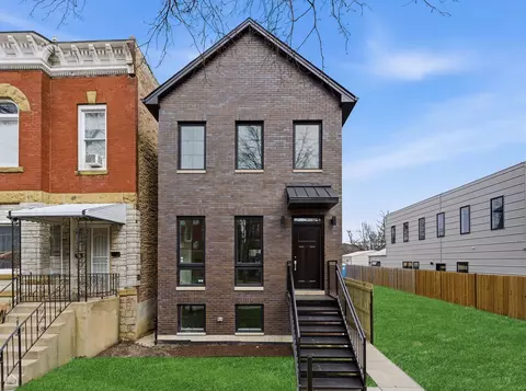 2832 W Wilcox St, Chicago, IL 60612