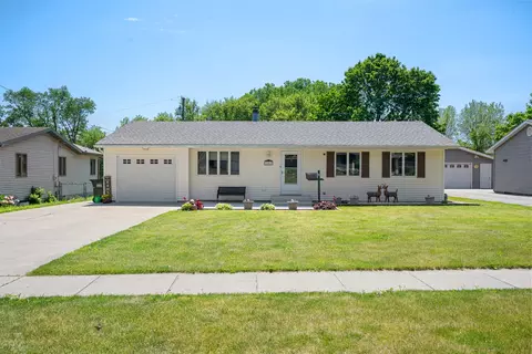 783 Watson Dr, Genoa, IL 60135