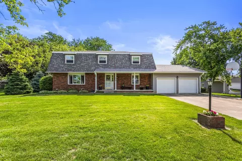 910 N Bell St, Gibson City, IL 60936