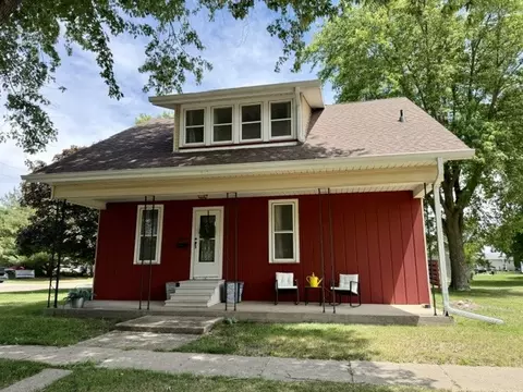 109 4th Ave, Mendota, IL 61342