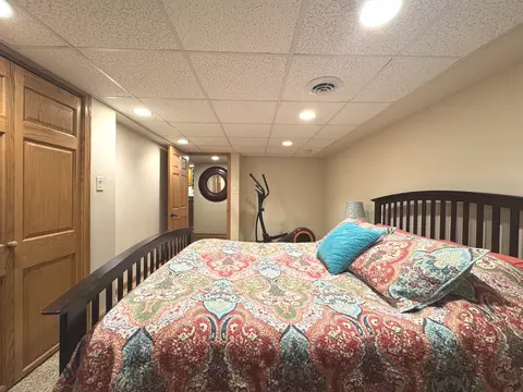 Bedroom - 2041 S Bluff Rd, Kankakee, IL 60901 photo 5 of 5