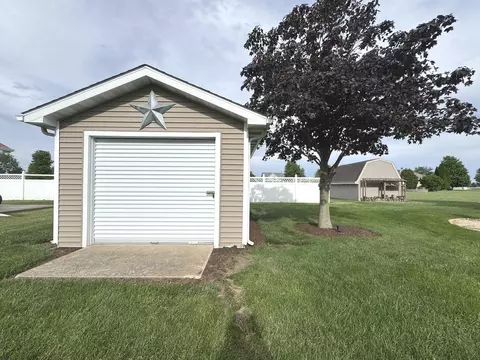 Other - 2041 S Bluff Rd, Kankakee, IL 60901 photo 3 of 4