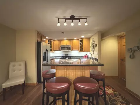 Kitchen - 2041 S Bluff Rd, Kankakee, IL 60901 photo 5 of 7