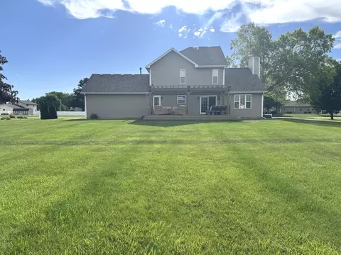Exterior - 2041 S Bluff Rd, Kankakee, IL 60901 photo 9 of 10