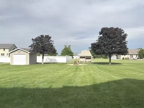Exterior - 2041 S Bluff Rd, Kankakee, IL 60901 photo 10 of 10