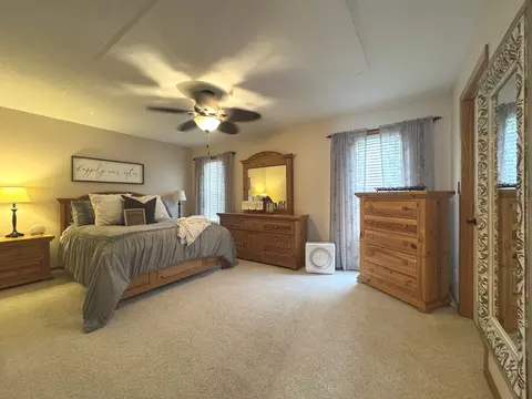 Bedroom - 2041 S Bluff Rd, Kankakee, IL 60901 photo 1 of 5