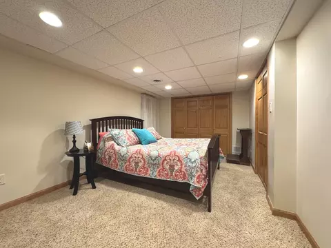 Bedroom - 2041 S Bluff Rd, Kankakee, IL 60901 photo 4 of 5