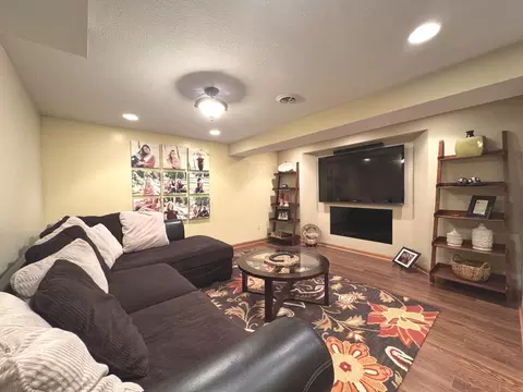 Living - 2041 S Bluff Rd, Kankakee, IL 60901 photo 4 of 5
