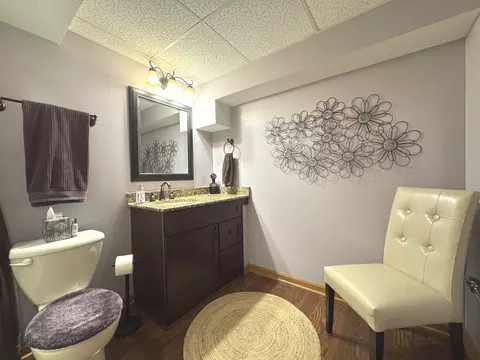Bath - 2041 S Bluff Rd, Kankakee, IL 60901 photo 4 of 5