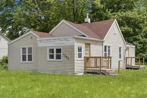 1202 Ave K, Sterling, IL 61081