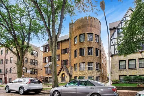 7442 N Hoyne Ave #1N, Chicago, IL 60645