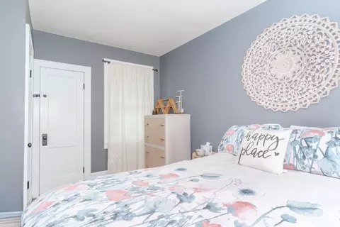 Bedroom - 501 E Jackson St, Bloomington, IL 61701 photo 1 of 4