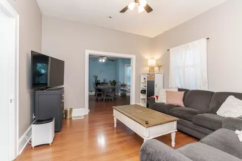 Living - 501 E Jackson St, Bloomington, IL 61701 photo 1 of 1