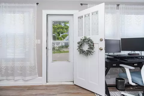 Entry Way - 501 E Jackson St, Bloomington, IL 61701 photo 1 of 1