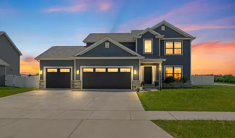 301 Sutton St, Savoy, IL 61874